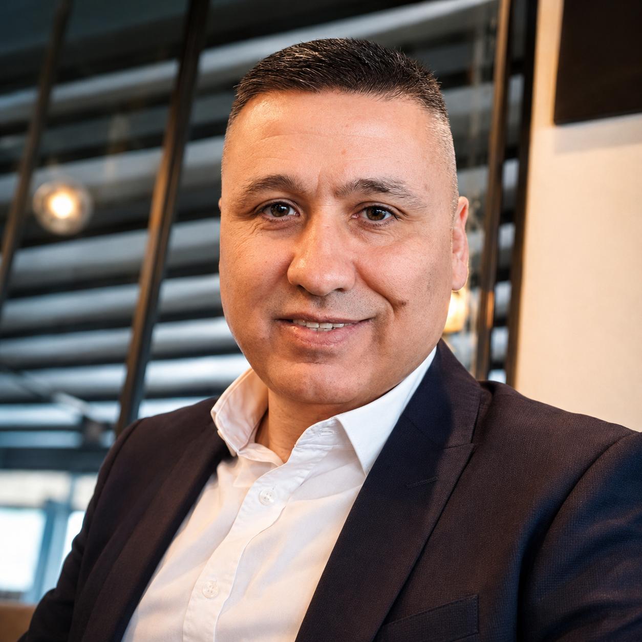 Şükrü Akkuş – Pharma AI LAB kurucu portresi